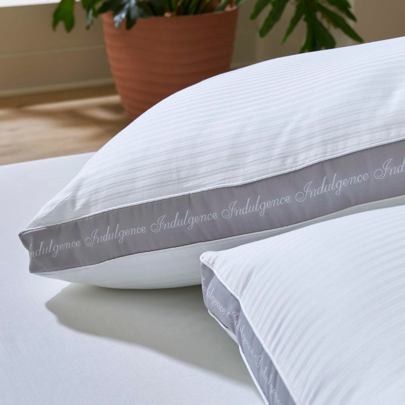 Indulgence Side Sleeper Pillow وسادة النوم الجانبية من آيترا هوم إندولجنس بواسطة إيزوتونيك (1، قياسي/كوين) - Image 3
