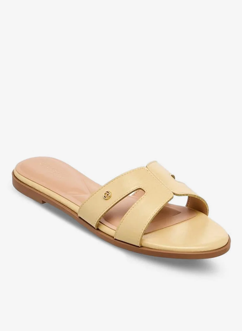 سيليست Women Cut-Out Detail Flat Sandals