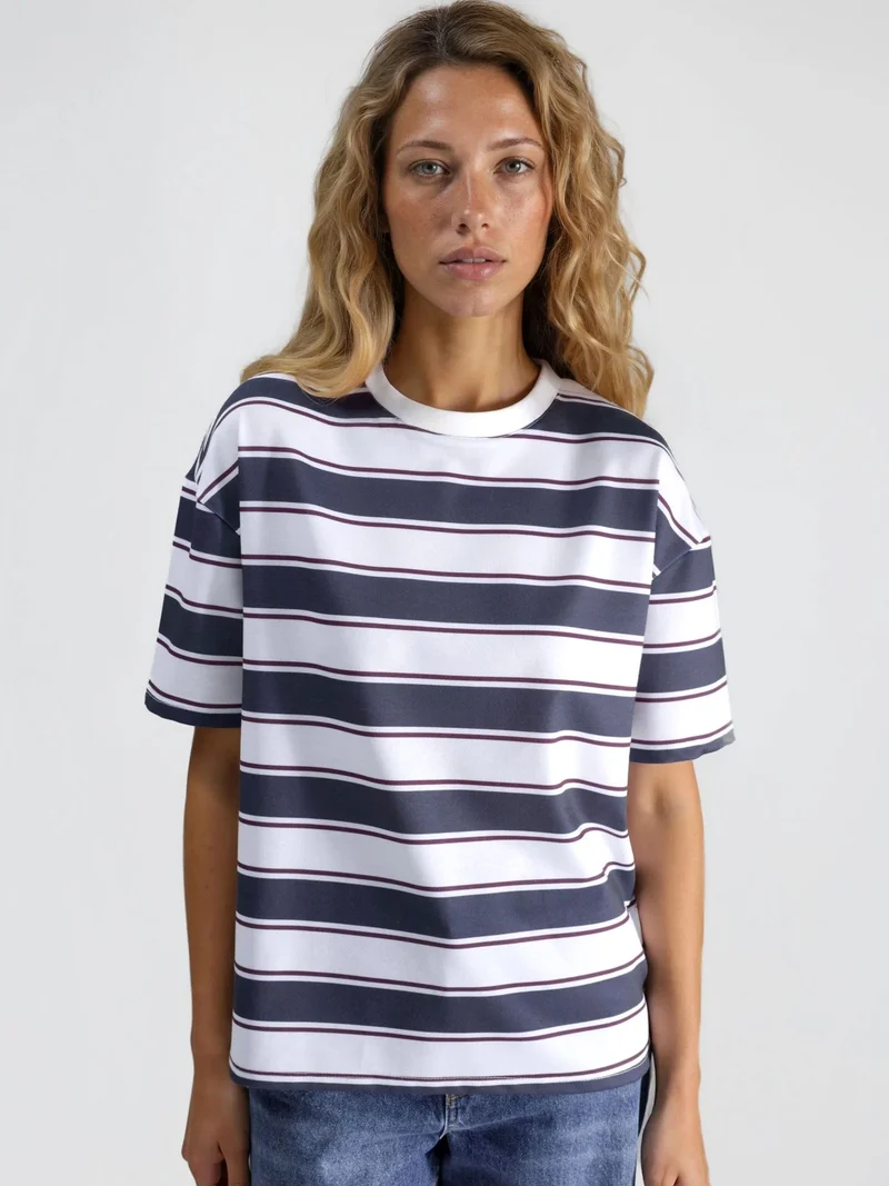 هيكاب Striped Crew Neck Oversized T-Shirt