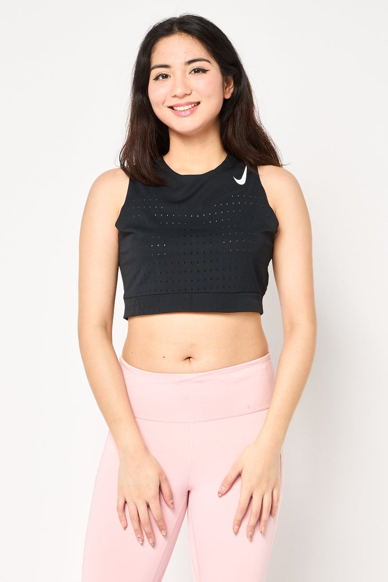 Nike تي شيرت رياضي نسائي بلا أكمام للجري، أسود - Image 1