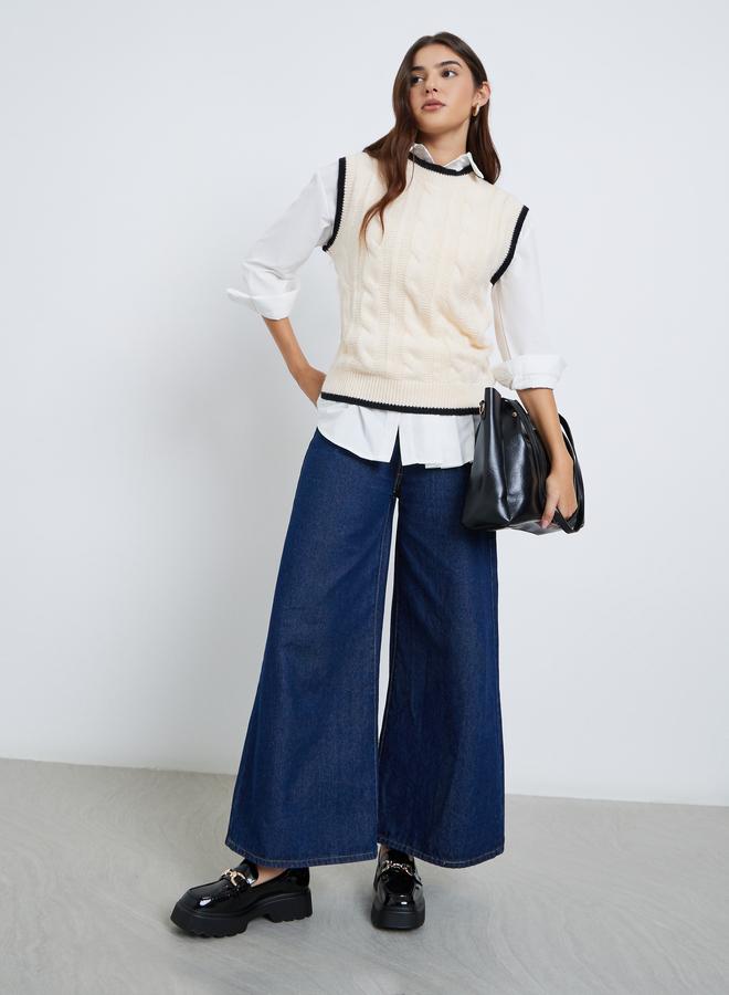 ستايلي بلوزة محبوكة بياقة دائرية وأكمام قصيرة - Image 2