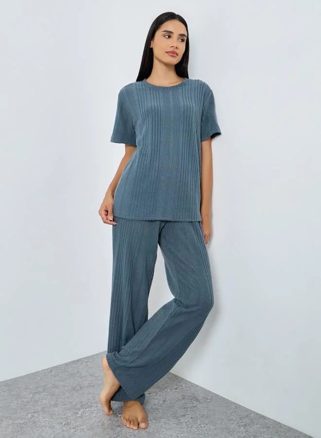 ستايلي طقم بيجاما من بنطال وبلوزة ميلانج بتفاصيل مضلعة