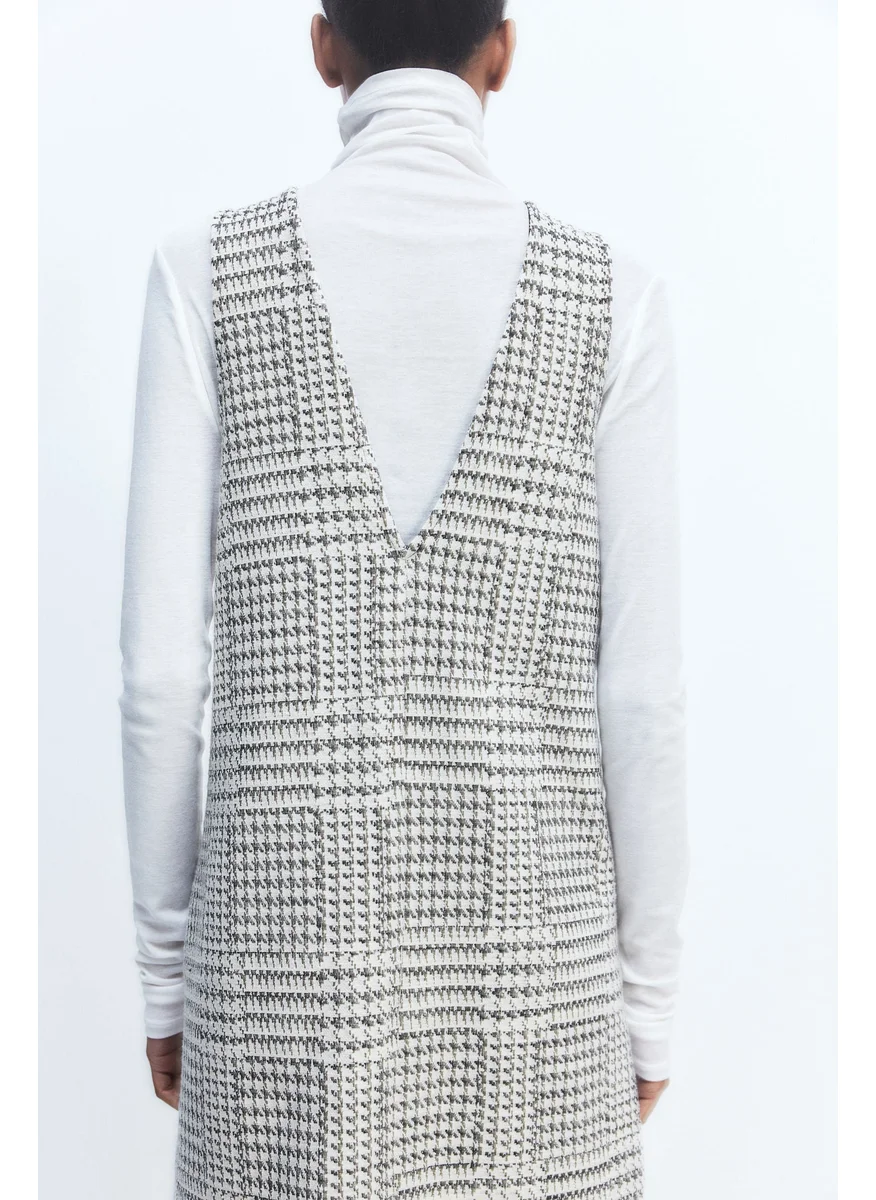 اتش اند ام V-Neck Dress