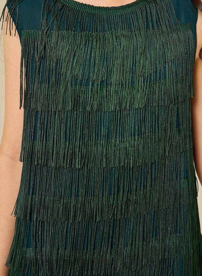 ستايلي فستان بحافة واسعة وشرابات بدون أكمام - Image 4