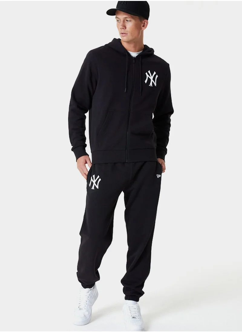 NEW ERA New York Yankees Essential Hoodie