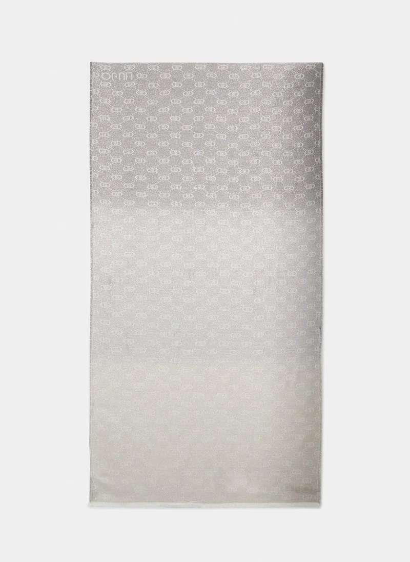 ليو جو شال بنقش شعار العلامة التجارية من الجاكار