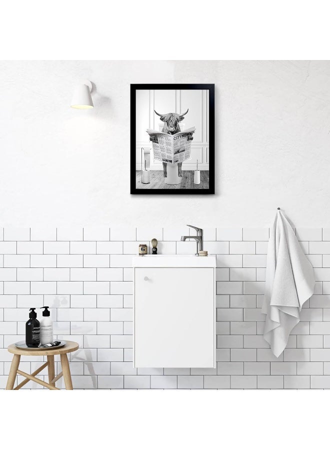 YongArt ديكور حمام بإطار أسود - فن جدار بقرة هايلاند مضحكة في حوض الاستحمام - Image 5