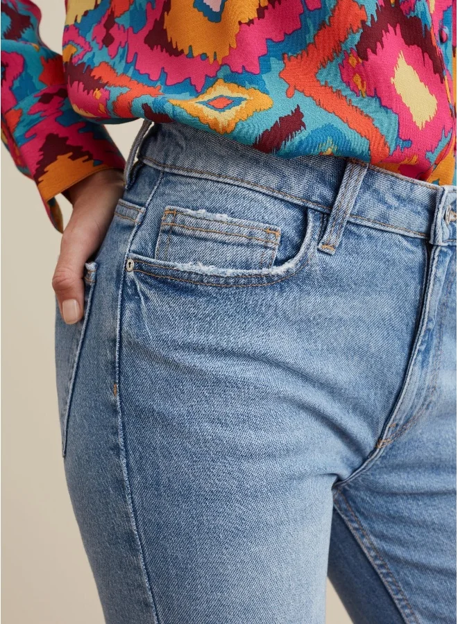 او في اس Flare-fit cropped jeans