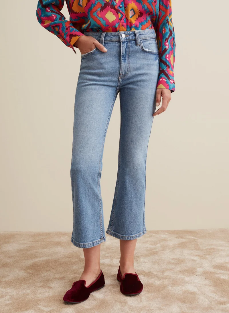 او في اس Flare-fit cropped jeans