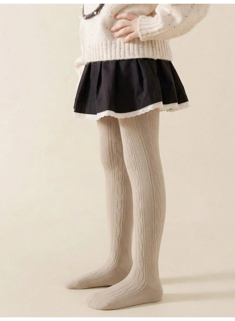Kids’ Winter Leggings Featuring a Soft, Plush Faux Fur Fleece Lining That Helps Retain Warmth and Provides Cozy Comfort During Cold Weather. Designed with Fully Enclosed Feet for Extra Coverage and Warmth, These Fleece-Lined Winter Pants Are Ideal for Everyday Wear and Suitable for Children Aged 5–3 Years. - Image 2