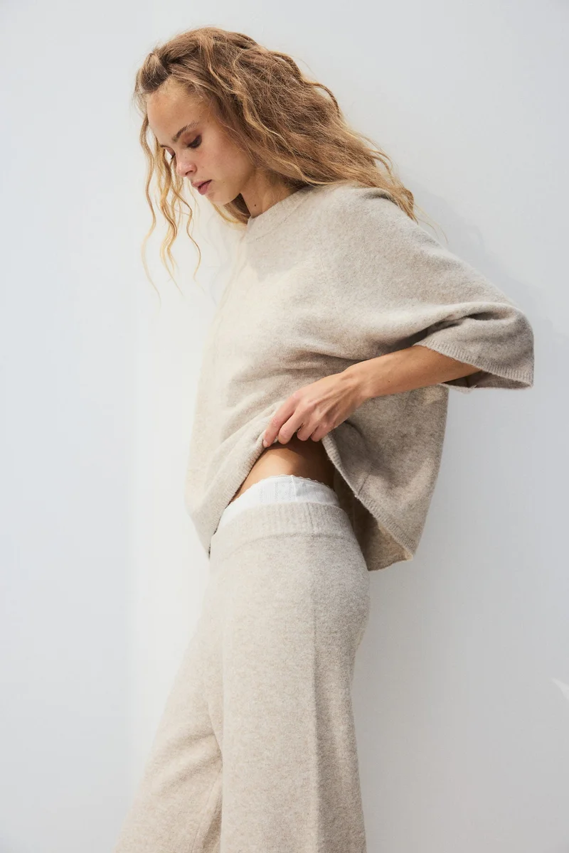 اتش اند ام كنزة بأكمام قصيرة