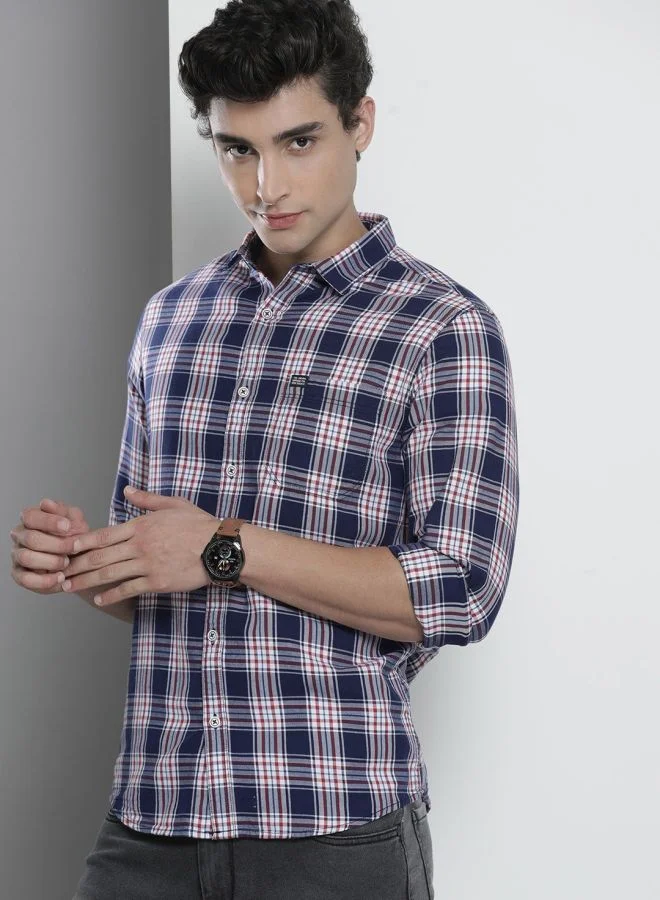 The Indian Garage Co Men Slim Fit Checkered Full Sleeves Spread Collar Casual Shirt