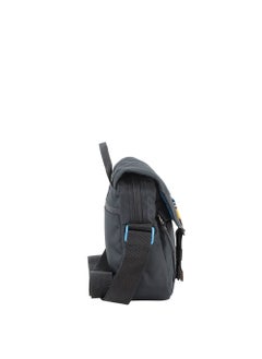 Discovery Discovery ICON Flap Over Utility Bag 2.8L Black, Zipper Compartment Casual Shoulder Bag For Men And Women Removable Shoulder Strap Secure RFID Pocket  - Image 4