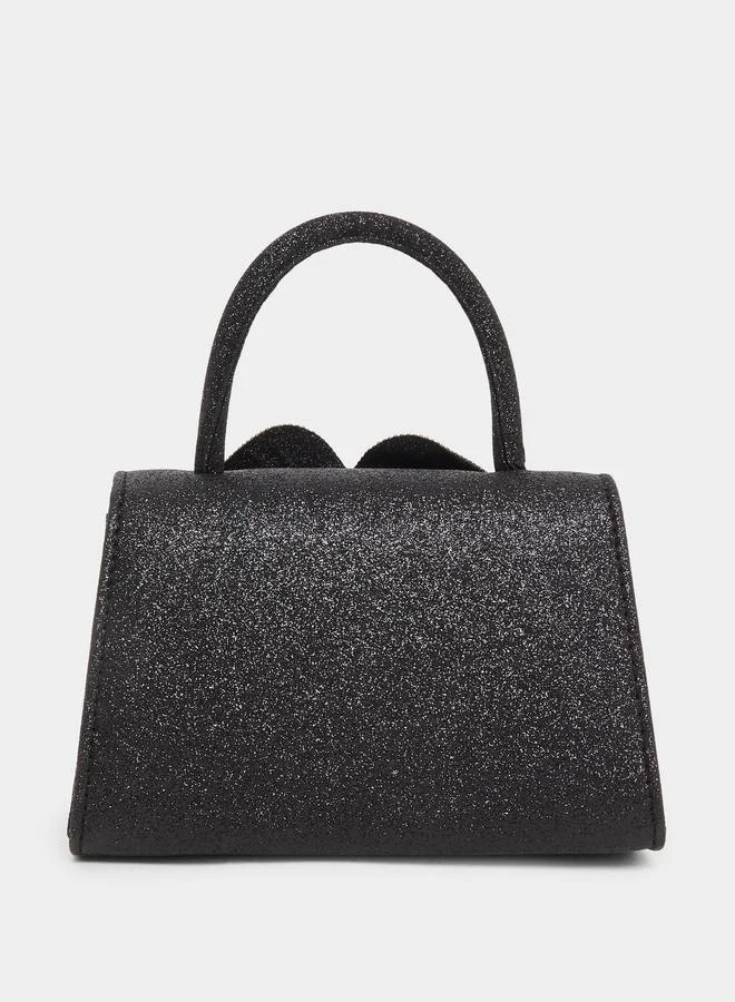 ستايلي شنطة ساتشل سوداء مزينة بالزهور