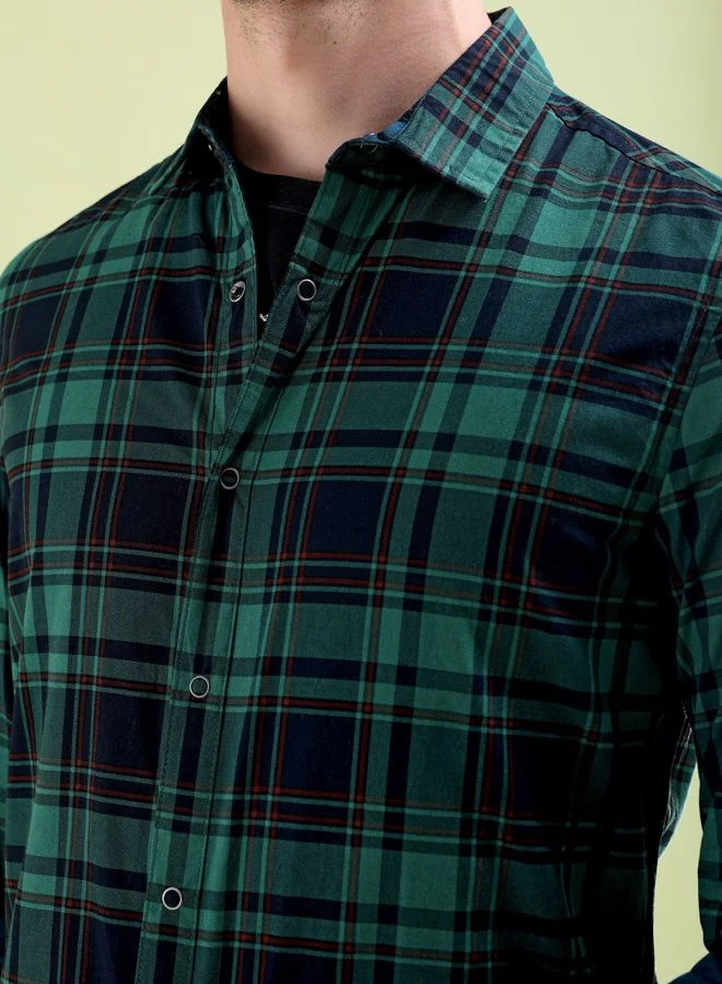 The Indian Garage Co Men Slim Fit Checkered Full Sleeves Spread Collar Casual Shirt