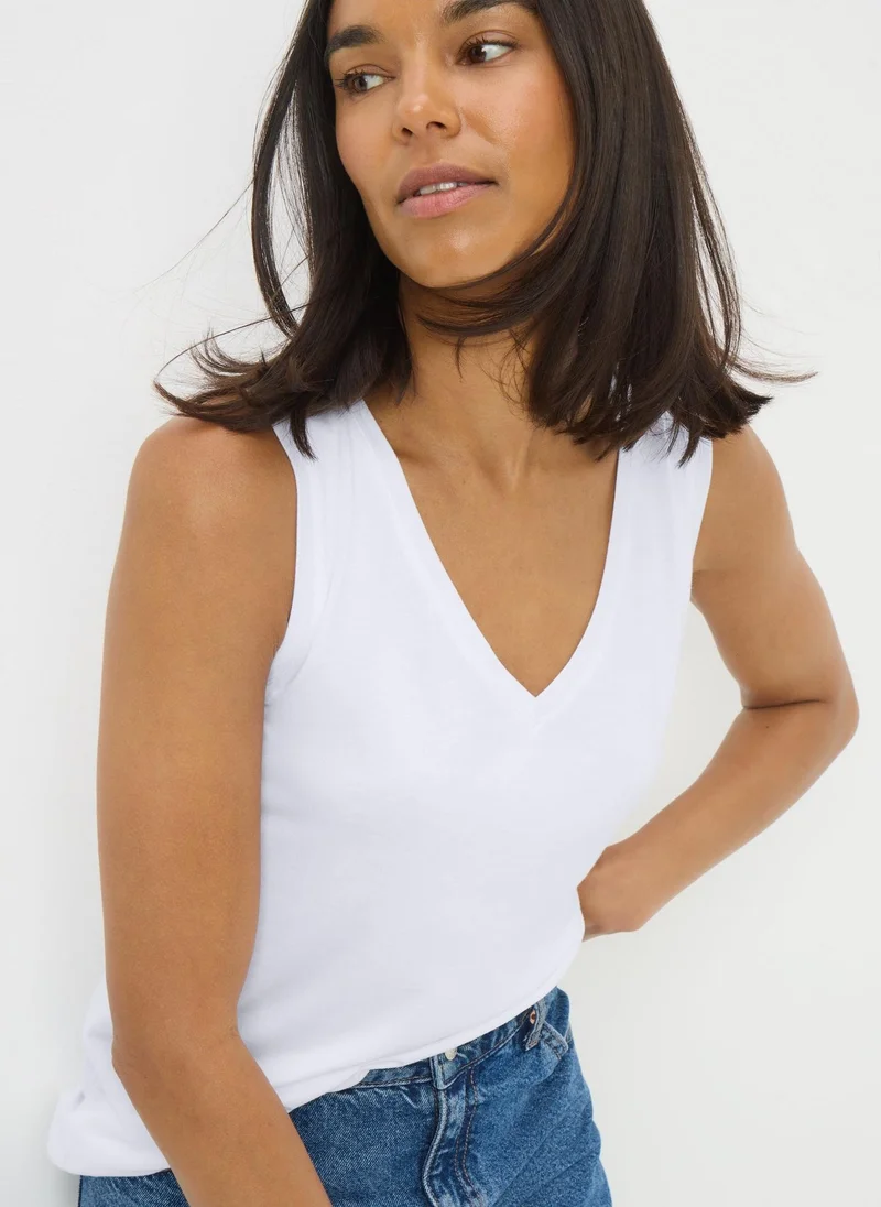 Matalan White V Neck Vest