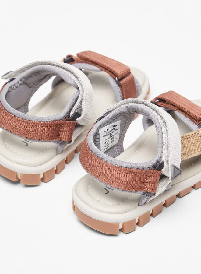 جونيورز Boys Solid Open Toe Sandals with Hook and Loop Closure