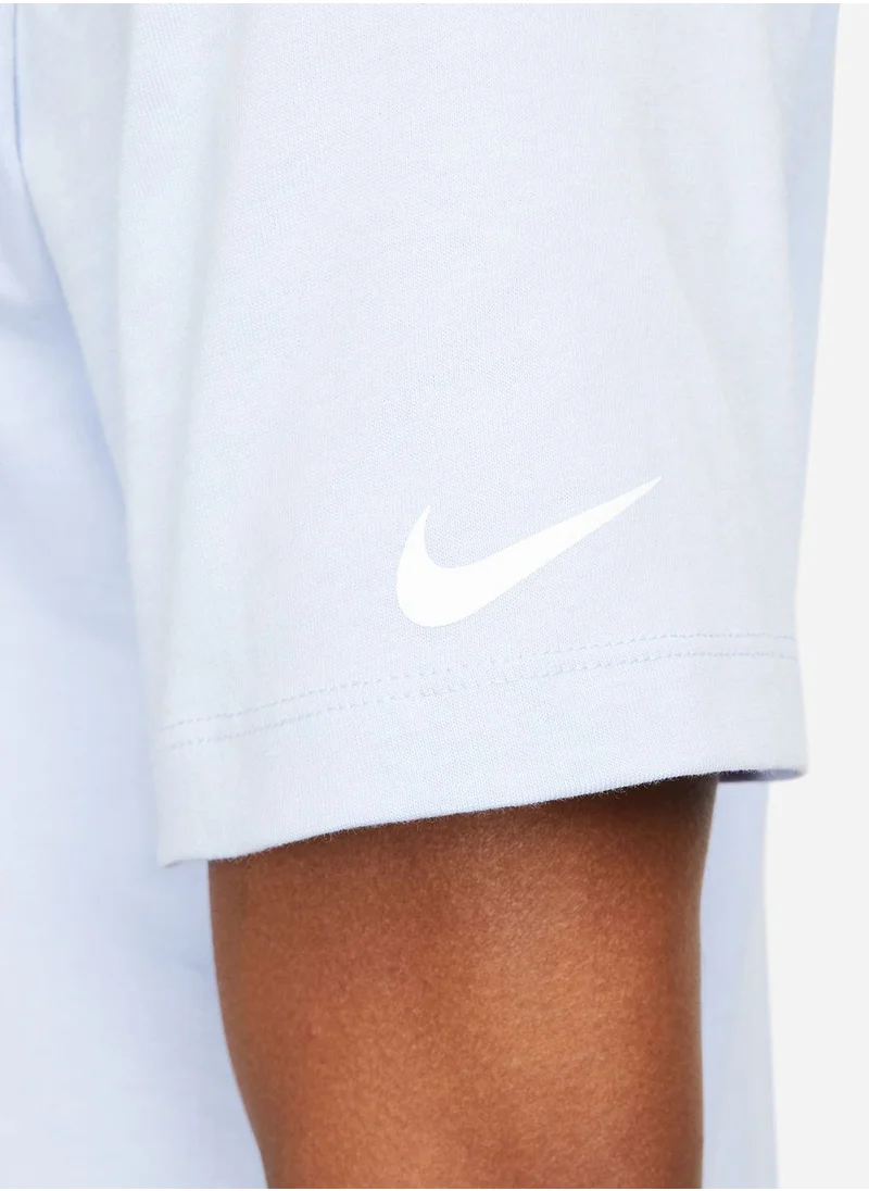 Nike Logo T-Shirt