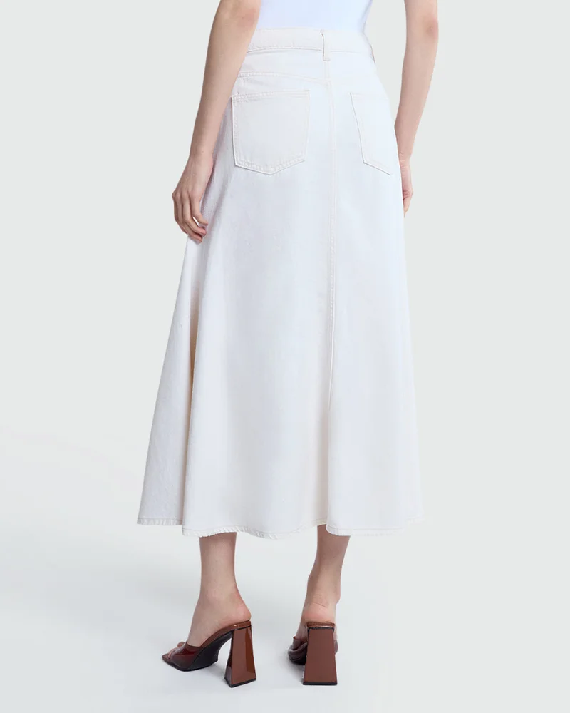 او في اس White
