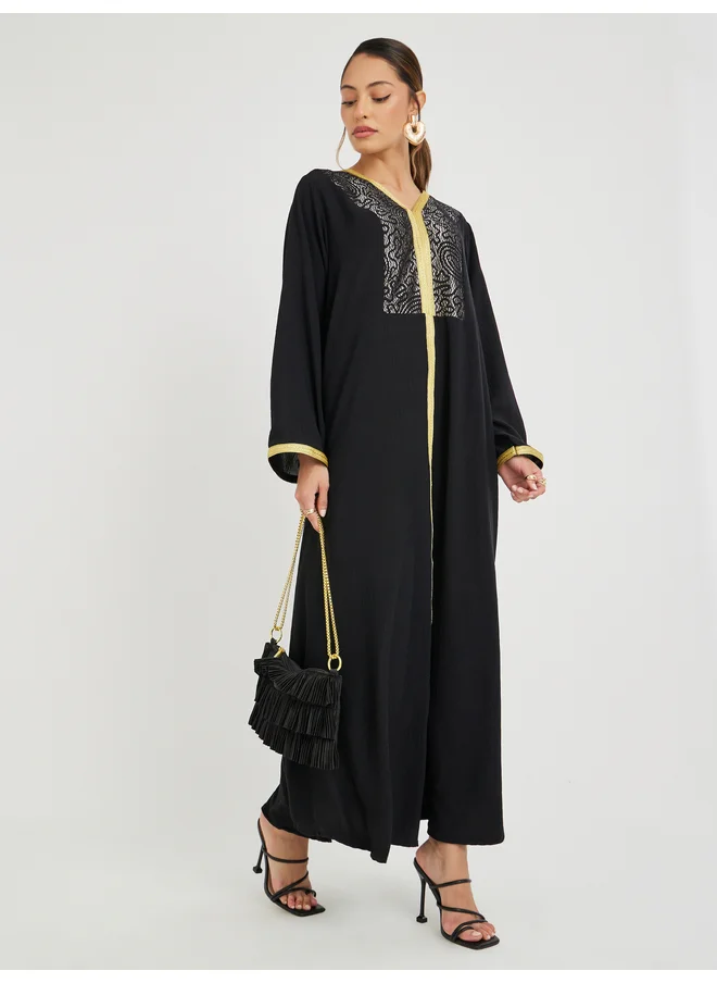 أميرة Amirah Foil Print Yoke V Neck Jalabiya with Lace Detail