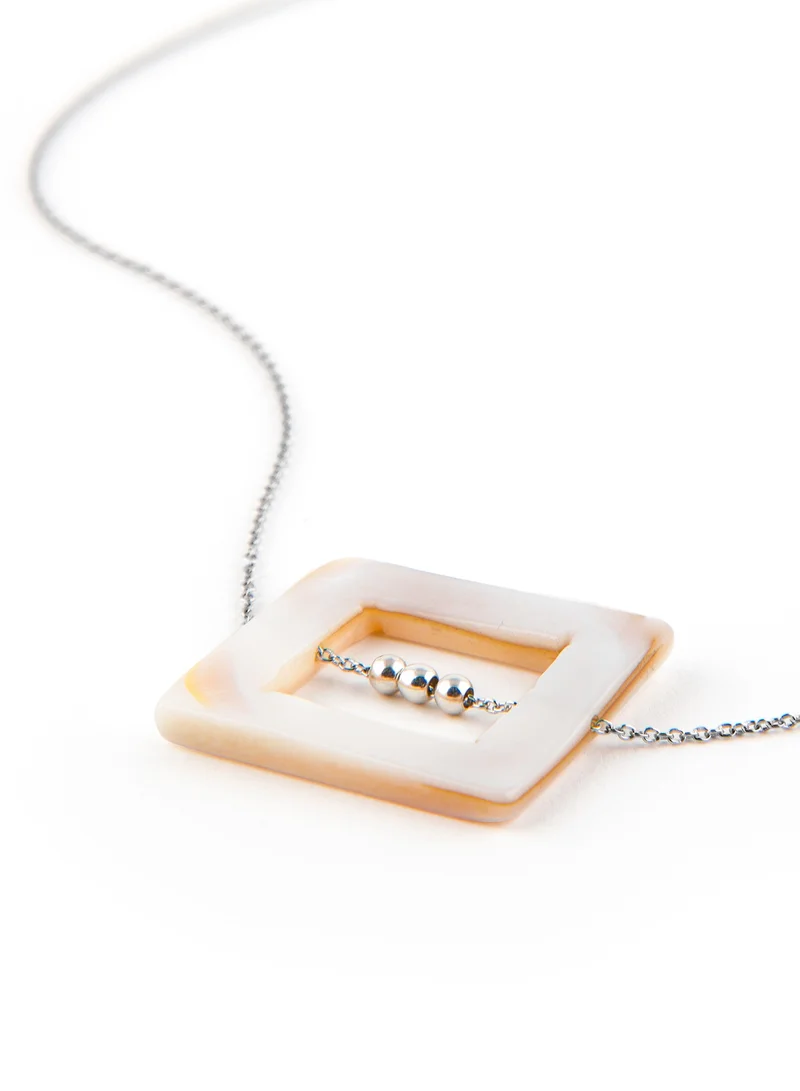 Minza  Minza ” Athens ” Pure 925 Sterling Silver, Shell stone, Handmade Necklace for Women, Pendant and Chain Necklace, 1.100 grams of Silver, Jewelry for Casual & Special Occasion for Women | Best Price UAE