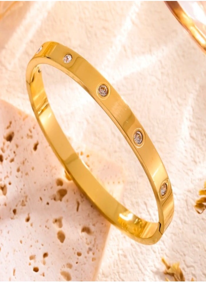 Évoqa Elegant Stainless Steel Bracelet Set  - Image 2