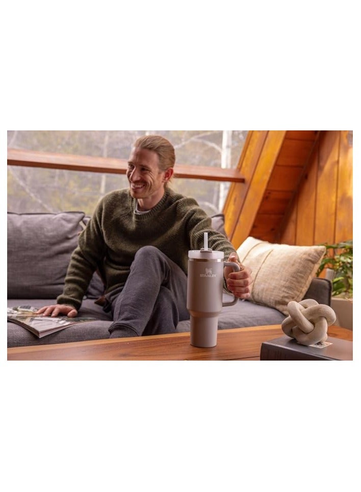 ستانلي كوب ستانلي كوينشر H2.0 معزول بتفريغ الهواء من الفولاذ المقاوم للصدأ سعة 40 أونصة من الكوارتز الوردي مع غطاء وقش للمياه والشاي المثلج، والاحتفاظ بالبرد - Image 5