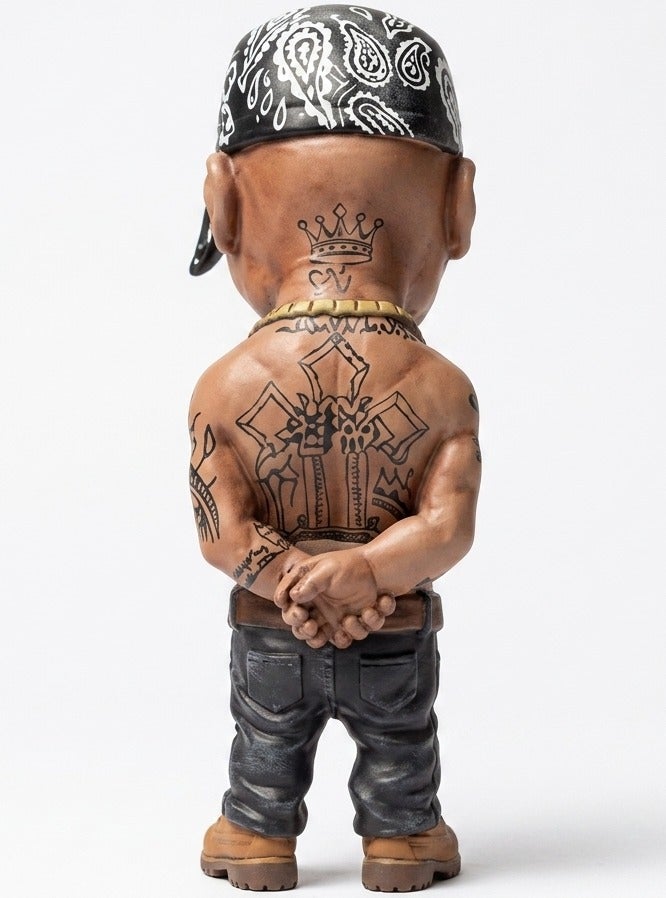 مجسم تذكاري فني يجسد شخصية أسطورة الراب توباك شاكور (2Pac) بتصميم واقعي ودقيق - Image 5