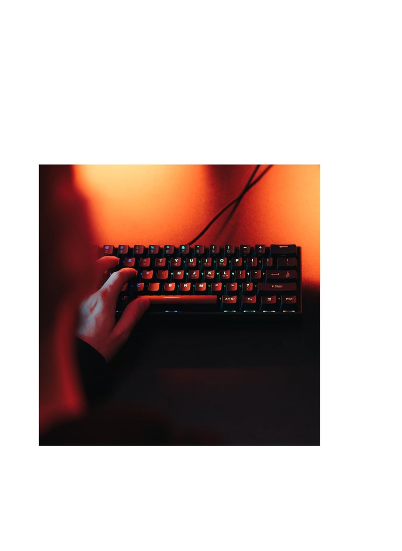 SureFire Kingpin M1 60% Mechanical Gaming Keyboard Italian, Gaming Keyboard Small & Mobile, RGB Keyboard with Lighting, 100% Anti-Ghosting Keys, Italian Layout QWERTY