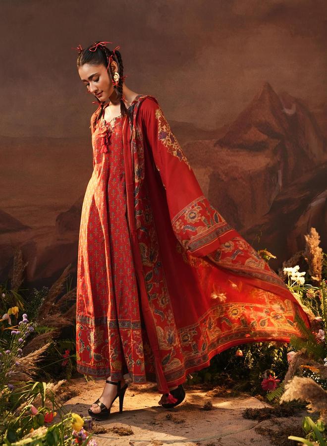 ISHIN Women's Red Cotton Printed Tunic Upper Calf Length Palazzo Bottom Regular Fit 3 Peice Kurta Set - Image 1