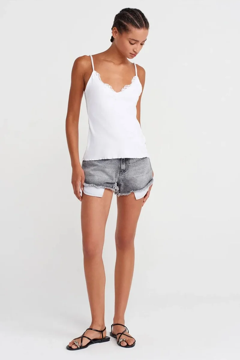 Dilvin White DILVIN Lace Sleeveless Slim-fit Cami Blouse for Women | Best Price UAE