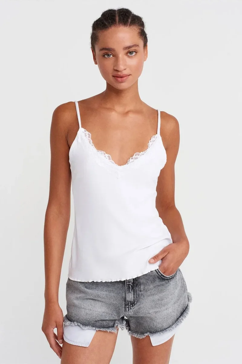 DILVIN Lace Sleeveless Slim-fit Cami Blouse