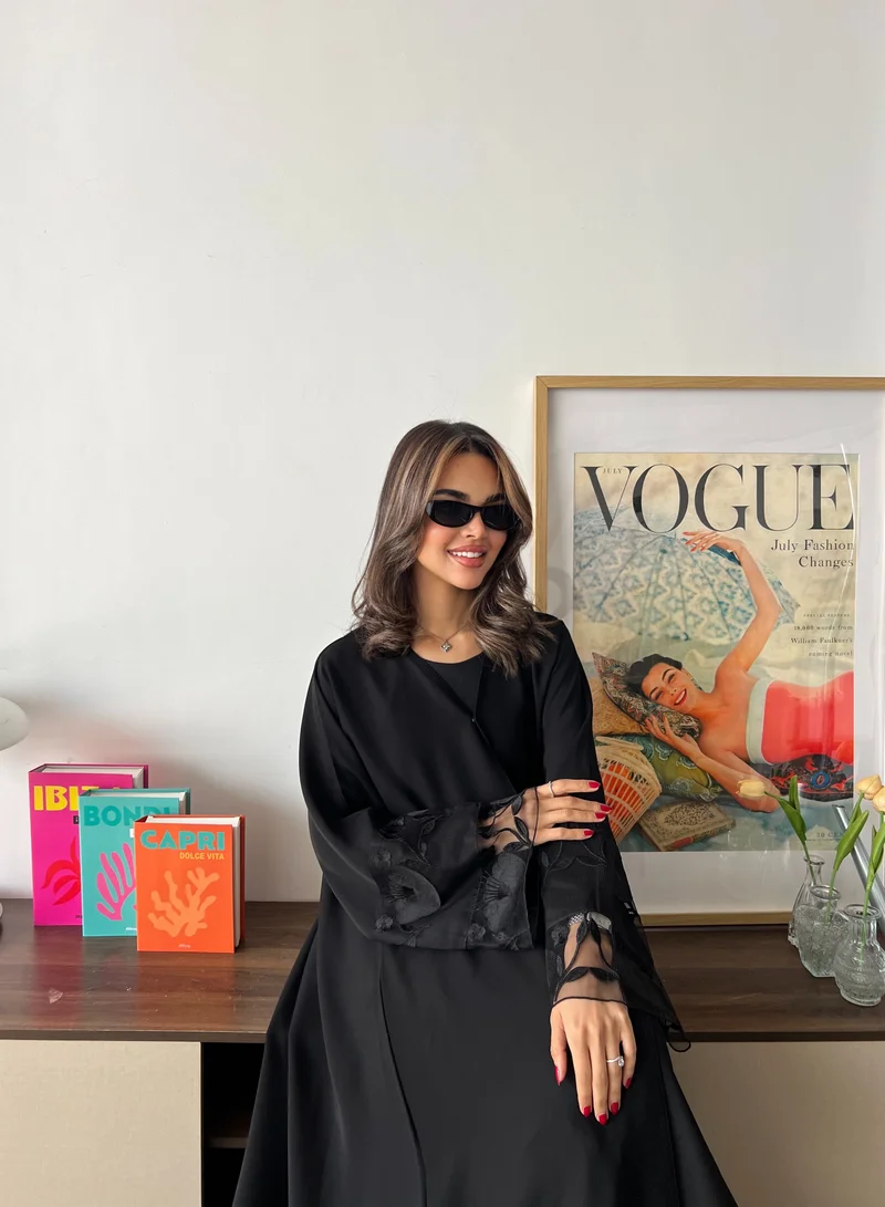 Lusin Abaya Black Internet Abaya with Black Rose Embroidery