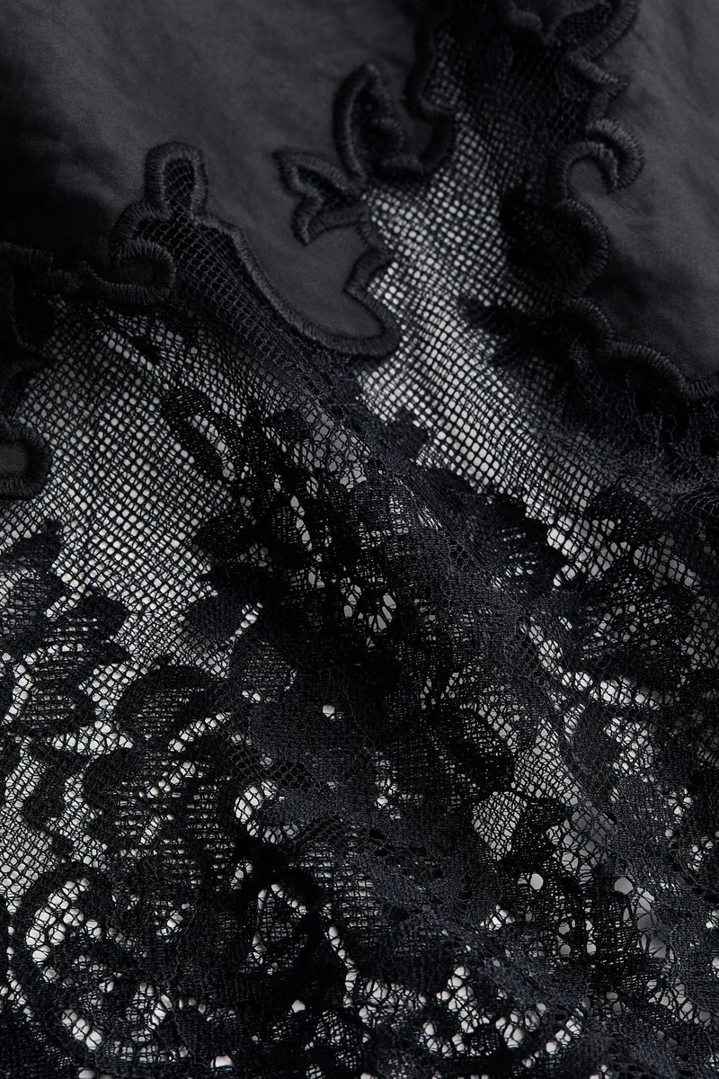 H&M Lace-trimmed satin skirt