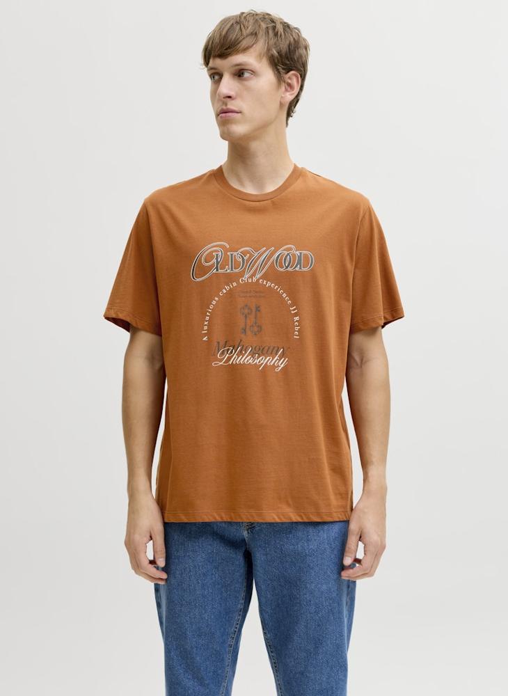 ج ج ريبل تيشيرت برقبة مستديرة وشعار وقصة مريحة - Image 1