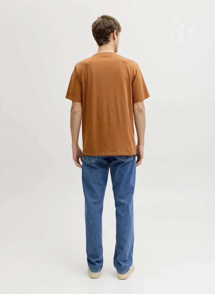 ج ج ريبل تيشيرت برقبة مستديرة وشعار وقصة مريحة