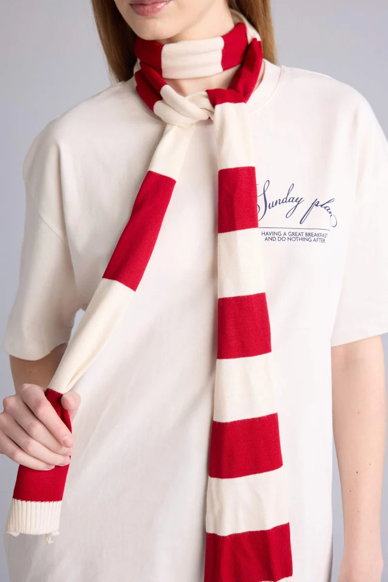 ديفاكتو Woman Scarf