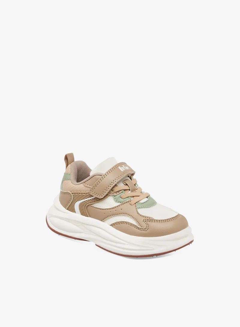 لي كوبر سنيكرز أولاد بنعل خارجي بنمط لوح مع إغلاق بشريط لاصق