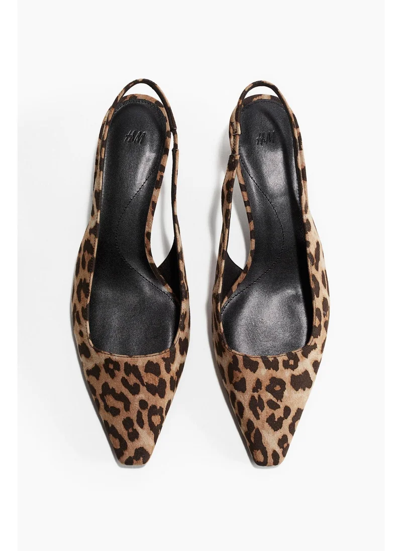 اتش اند ام Pointed slingbacks