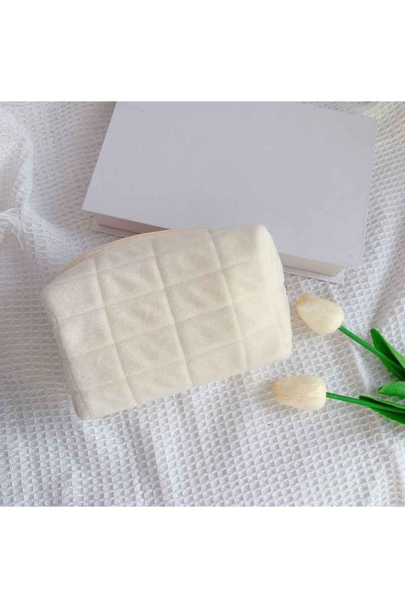 إيروريكس حقيبة مكياج بيضاء مخملية لطيفة للنساء، حقيبة سفر صغيرة محمولة، حقيبة مستحضرات تجميل بسحاب بلون موحد