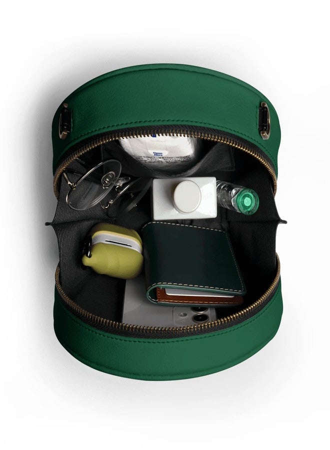 دايلي أوبجيكتز حقيبة كتف دائرية مطبوعة من ديلي أوبجكتس للنساء | حقيبة يد من الجلد النباتي بنقشة مربعات خضراء متعددة مع جيب داخلي منزلق | إغلاق بسحاب وحزام قابل للتعديل | مساحة تخزين للأغراض الأساسية - Image 4