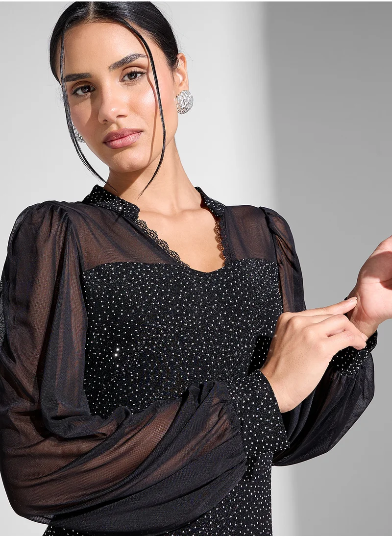 ايلا Sheer Sleeved Shift Dress