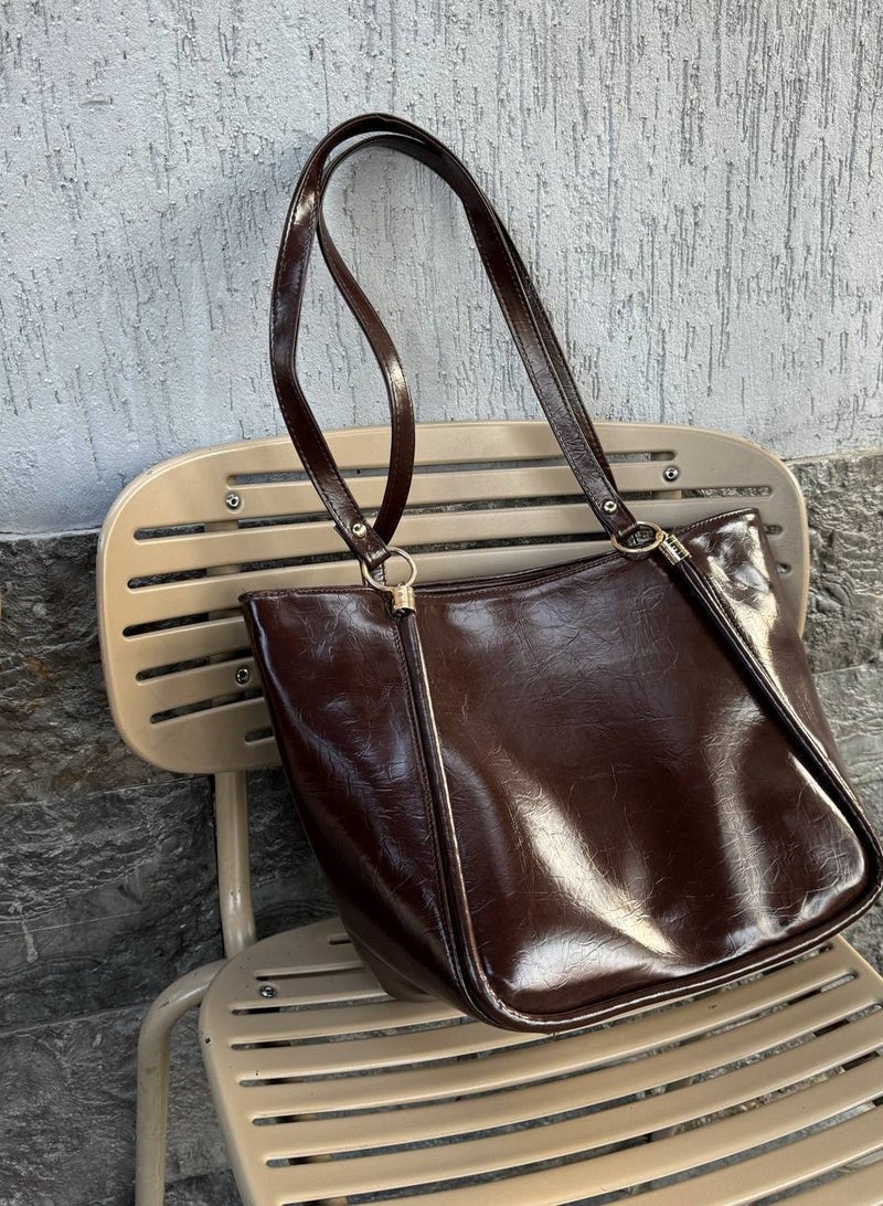 Classic Shoulder Bag with Elegant Gold Accents- Brown - Image 1