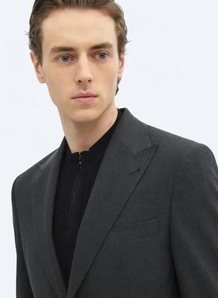 كيب جاكيت معاد تدويره بنقشة الفحم الصلب، بقصة عصرية