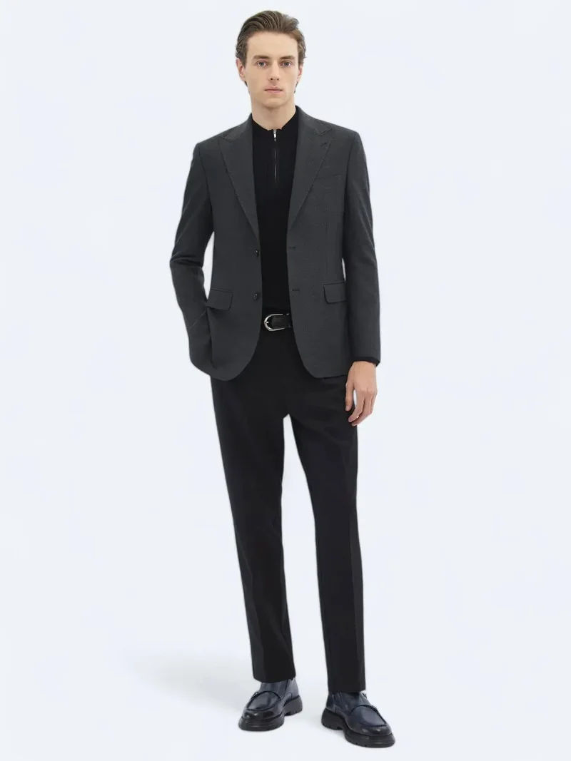 كيب جاكيت معاد تدويره بنقشة الفحم الصلب، بقصة عصرية