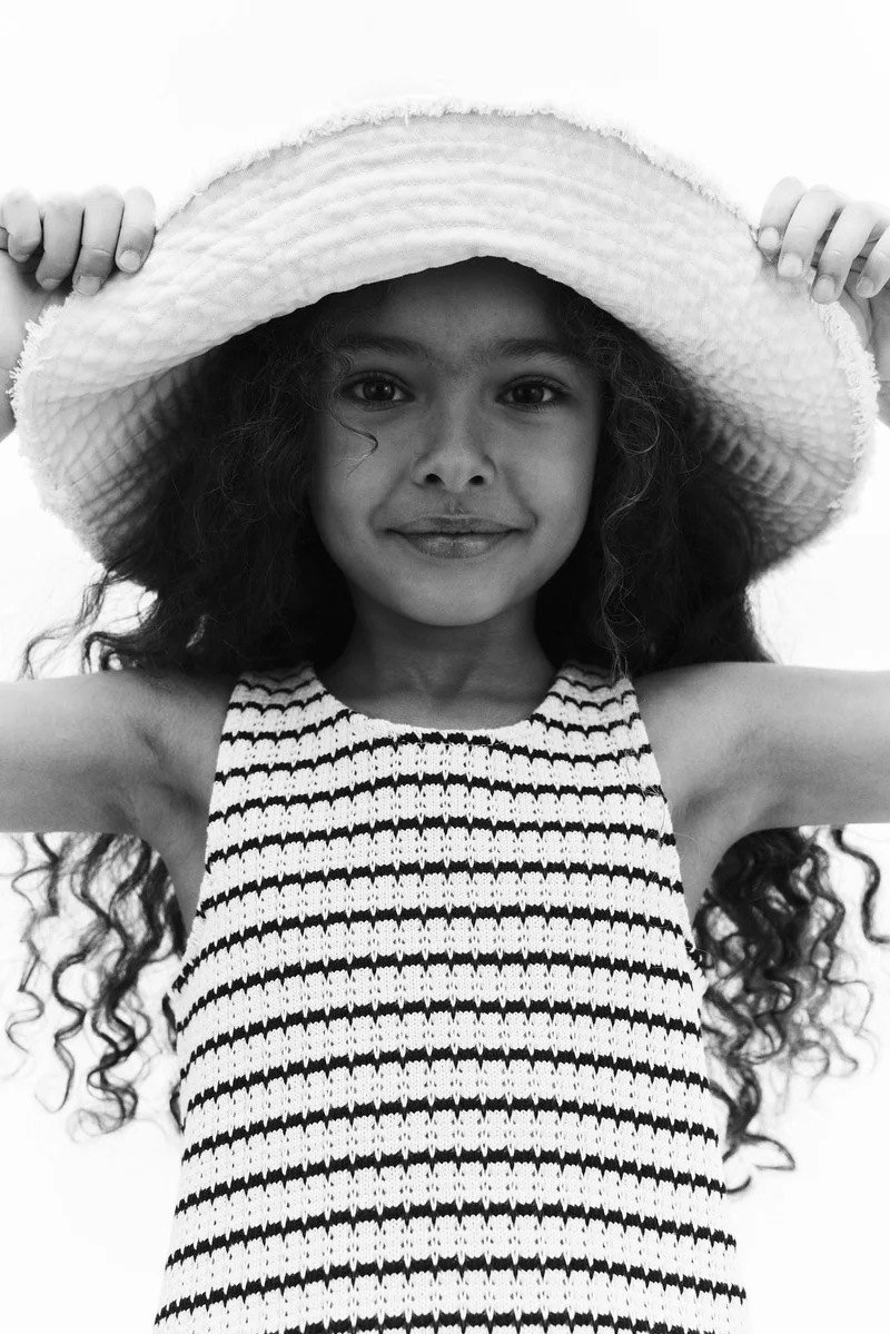 اتش اند ام فيست محبوك من نسيج بارز الملمس