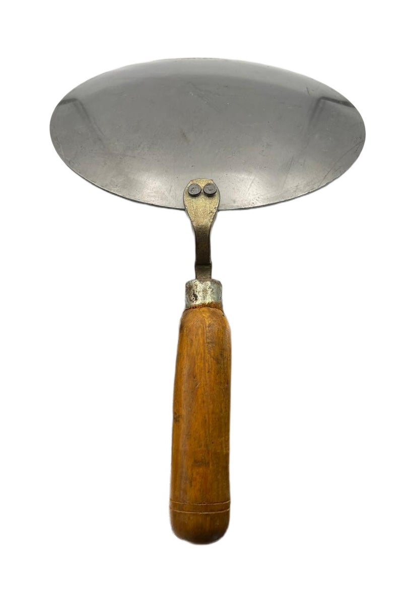Traditional Pure Iron Roti Tawa 10 inch with Wooden Handle weight 1 Kg - Image 4