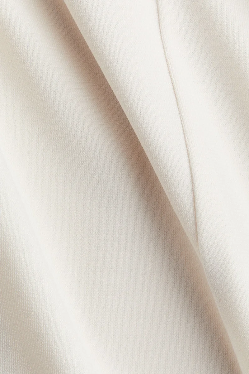 اتش اند ام بلوزة بحواف بيبلوم