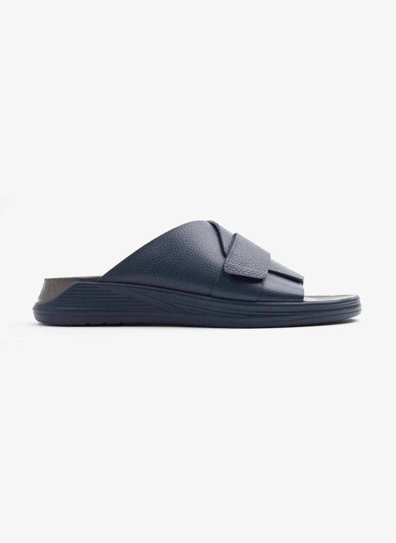 UOMO Cavalier UOMO CAVALIER WITH STRAPPY DESIGN SANDALS