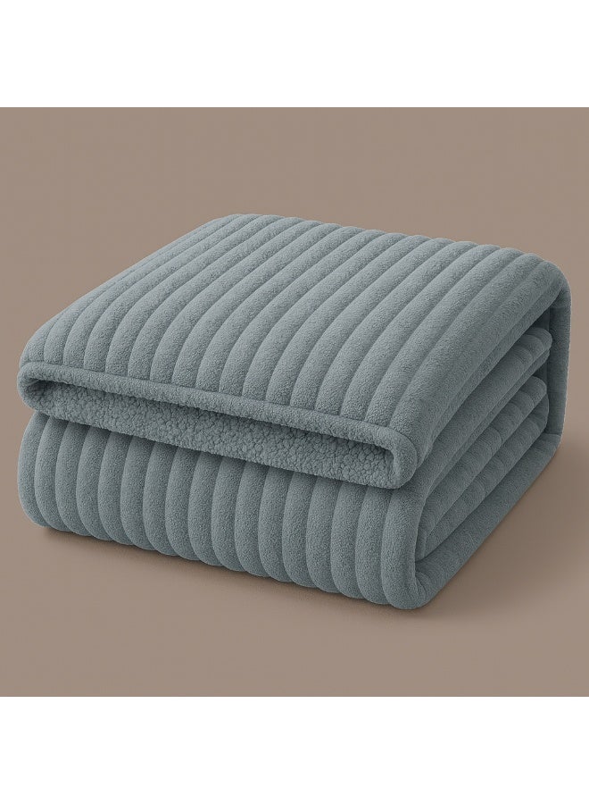 مينجلي مفرش شتوي فرو فاخر نفرين – طقم سرير 8 قطع بتصميم هندسي ناعم مقاس كبير 230×250 سم - Image 2